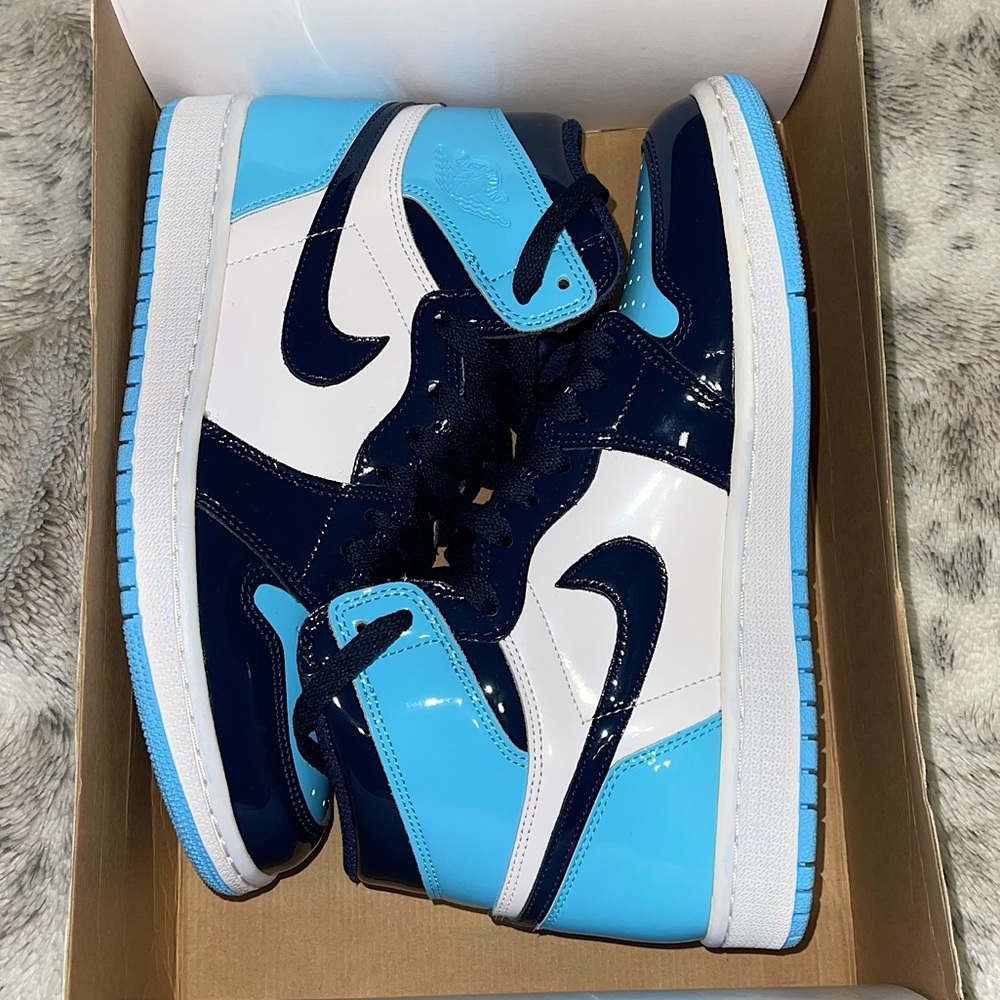 Wmns Air Jordan 1 Retro High OG ‘Blue Chill' AUTHENTIC